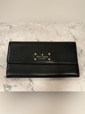 kate spade Black Leather Logo Plaque Wallet with Gold Hardware